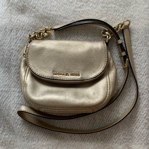 Michael Kors | Small gold crossbody purse